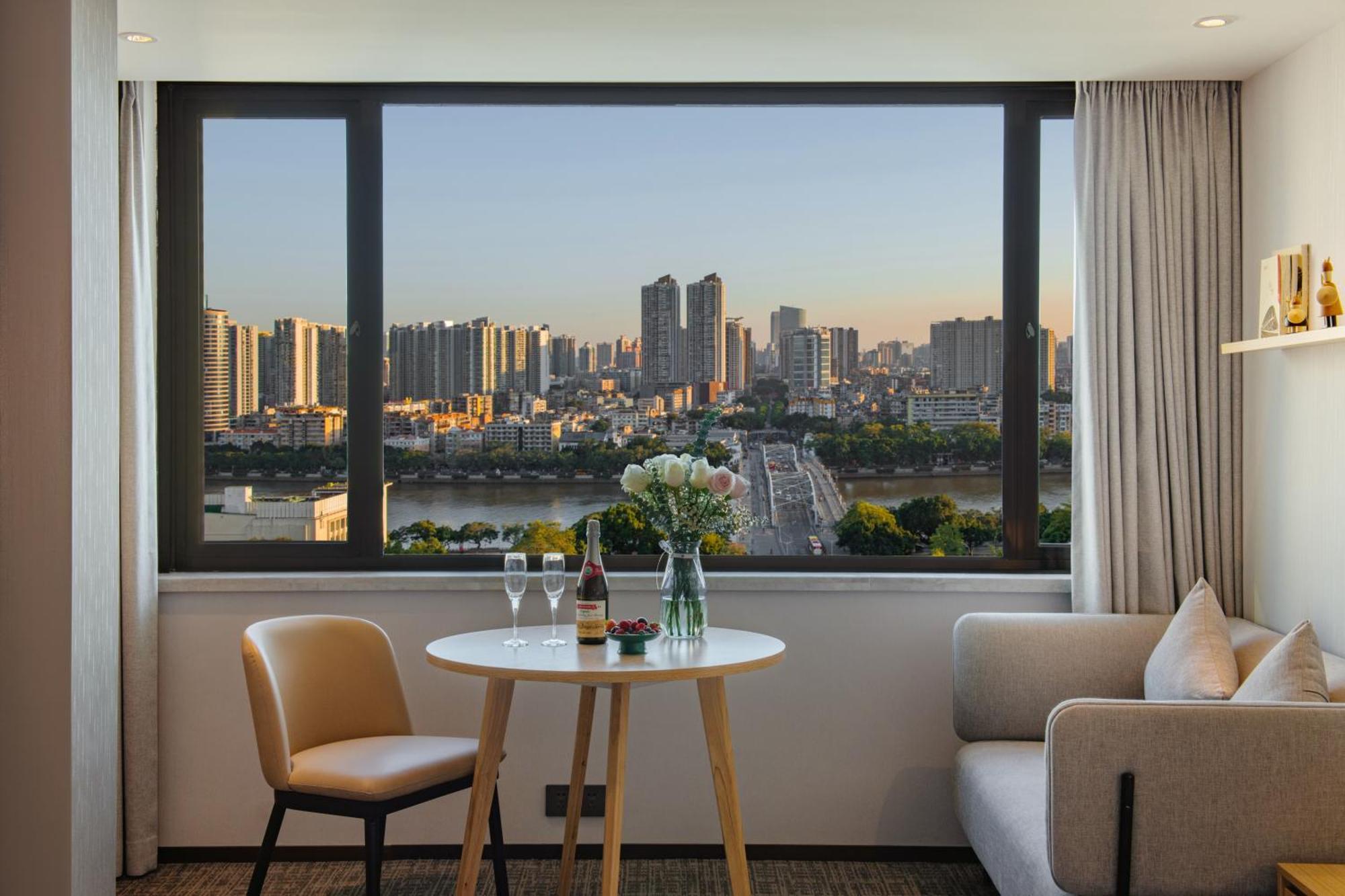 Guangzhou Hotel - Free Shuttle Bus To Exhibition Center During Canton Fair Period Bagian luar foto